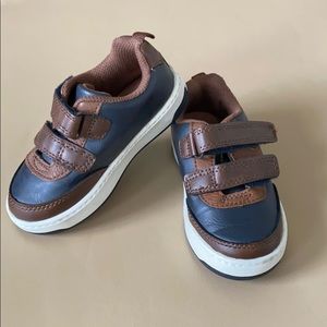 Toddler Boy’s Carter’s shoes